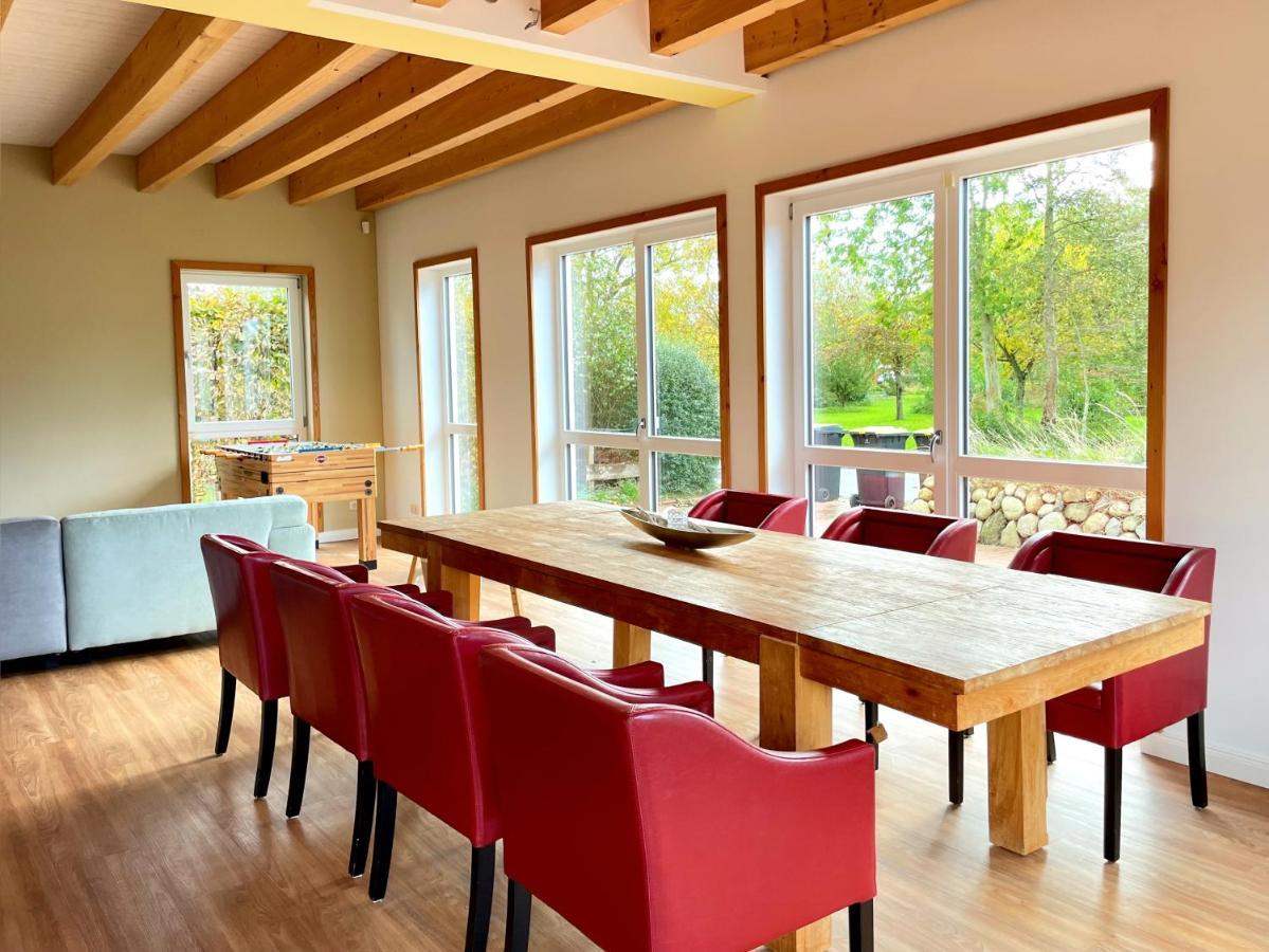 Villa Haus Zwischen Den Wehlen Bei Buesum, 16 Personen à Westerdeichstrich Extérieur photo