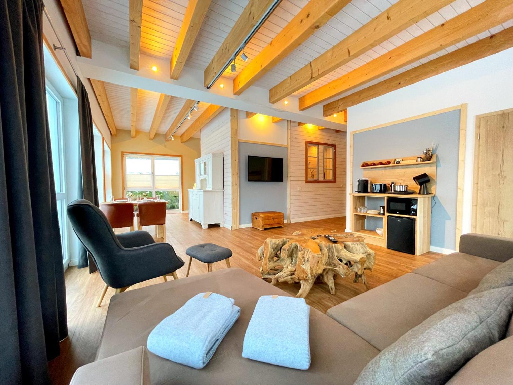 Villa Haus Zwischen Den Wehlen Bei Buesum, 16 Personen à Westerdeichstrich Extérieur photo